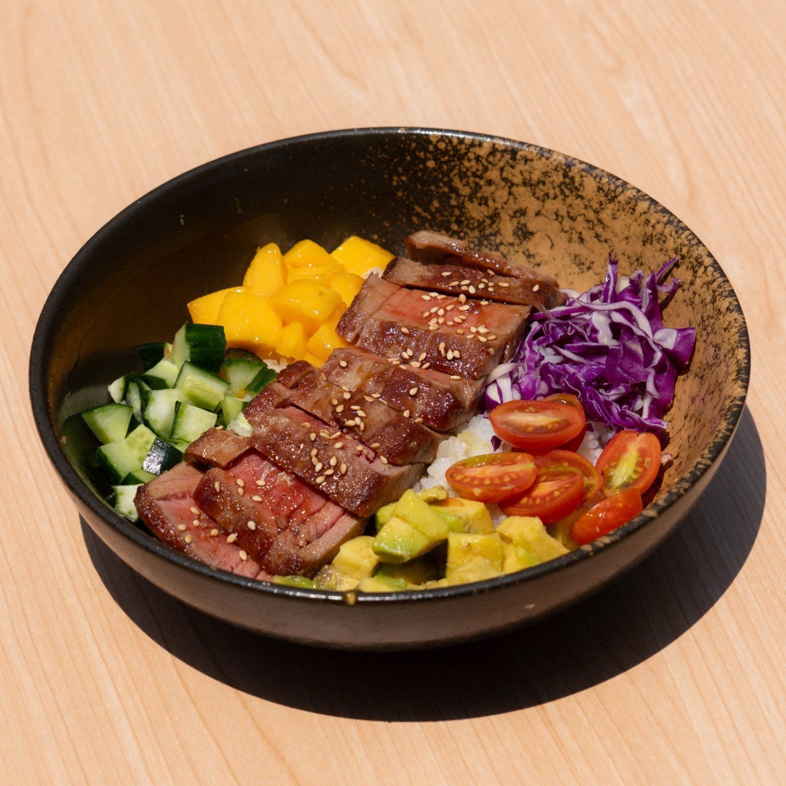 TUNA STEAK SALAD BOWL